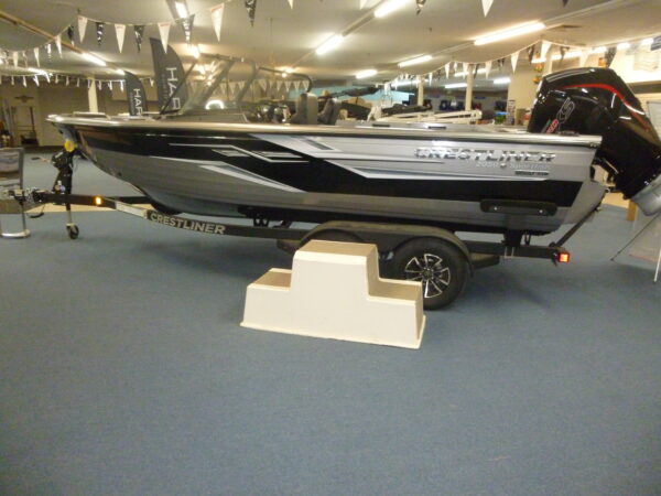 2025   Crestliner 2050 Sport Fish 225 Mercury Pro XS EFI four stroker motor - Image 2