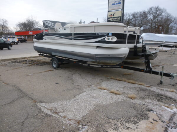 2010 Crestliner Bata Bay 2185